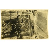 Photo du chasseur soviétique brisé. Format carte postale